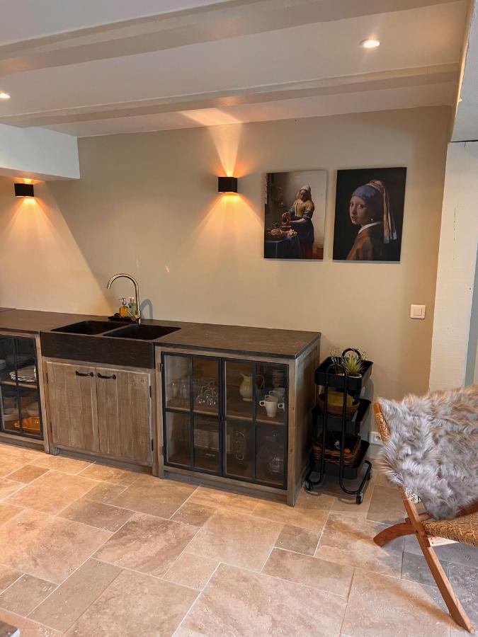 Le Mouron Rouge Apartment